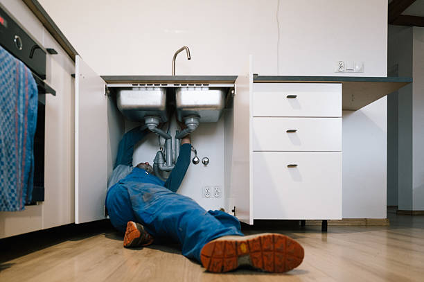 Professional Leak Detection technician working in Greensboro, IN